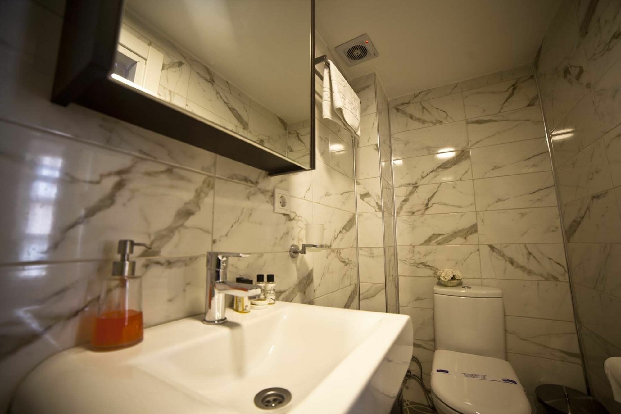 Galata Cicek Suites Istanbul Exterior photo
